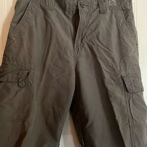 Men's urban pipeline cargo shorts size 33